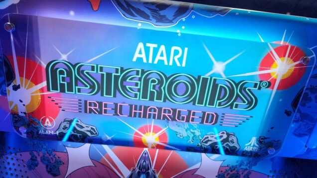 Atari & Alan-1’s Asteroids Recharged Cabinet IN ACTION @ Midwest Gaming Classic
